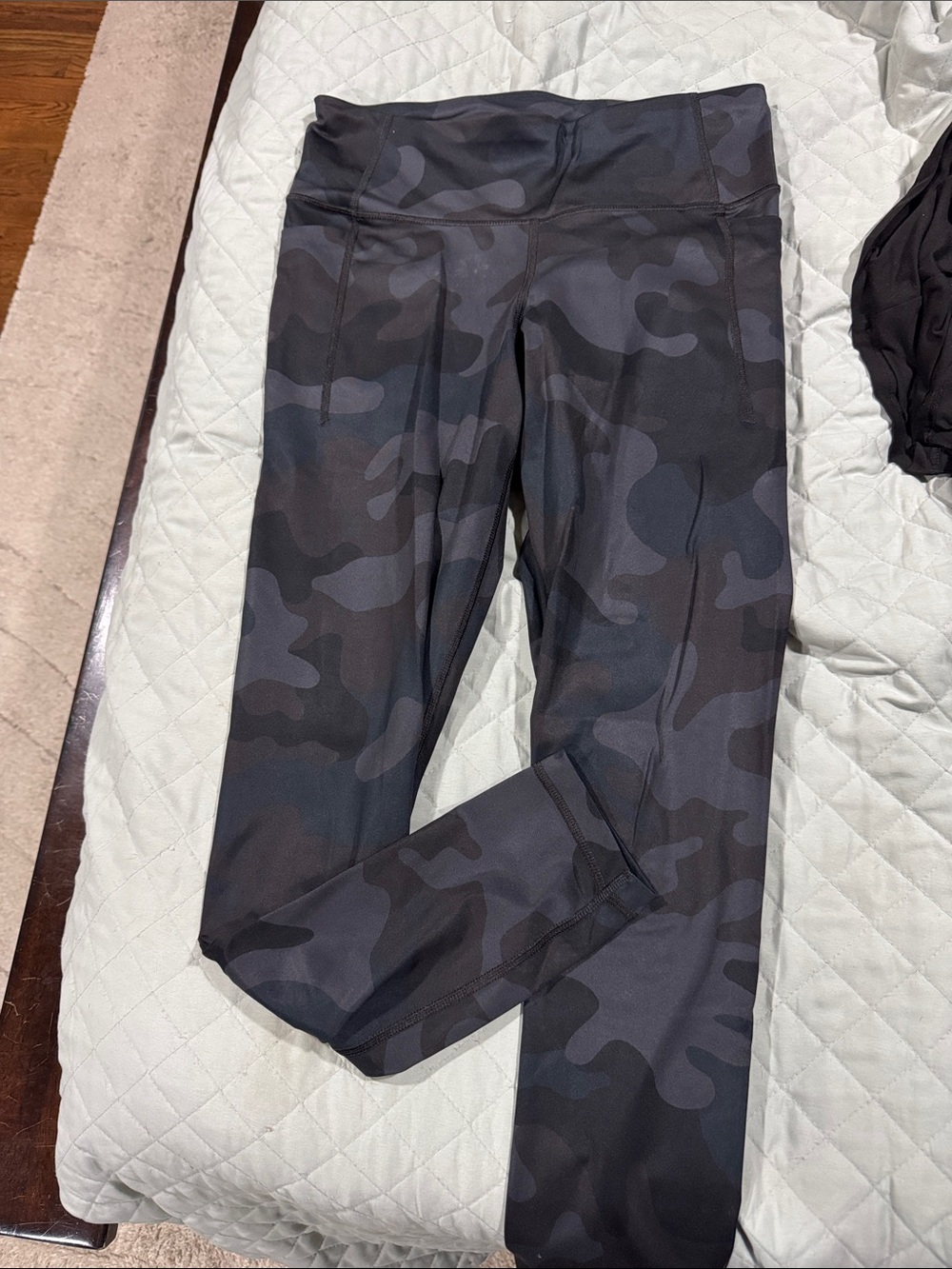 GAP Black & Gray Camo High-Rise Leggings